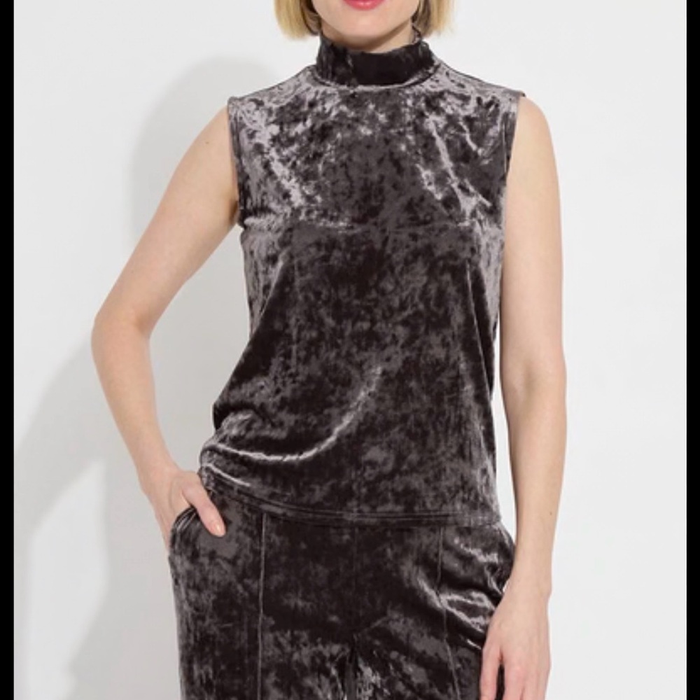 Lyssé New York Women's Velvet Sleeveless Tank Top in Gray Ash